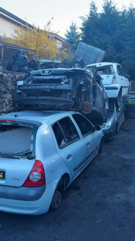 Enlèvement épave gratuit Le Chambon-Feugerolles 42500